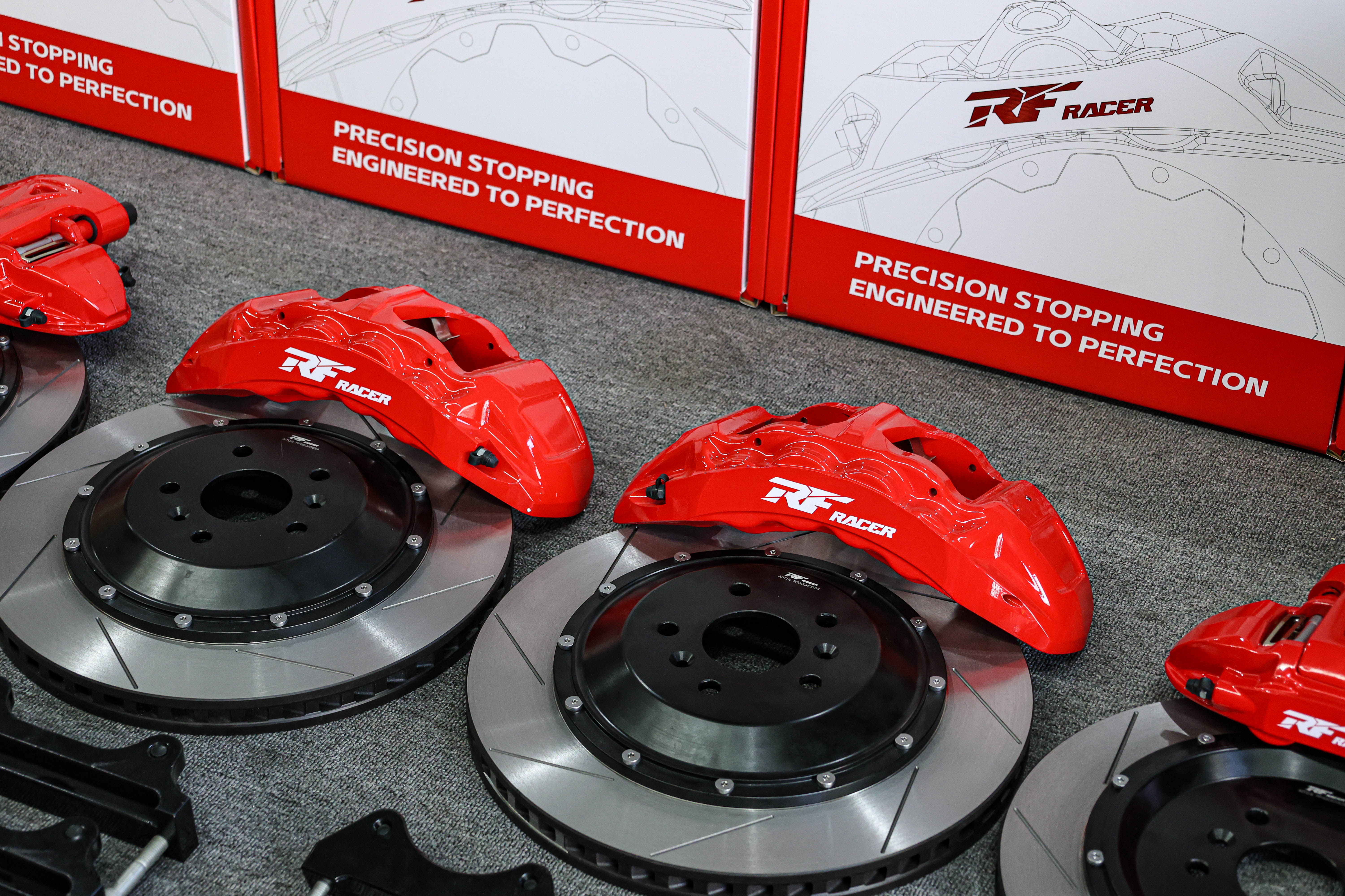问界M9刹车升级方案 | 前RF820八活塞后RF430机电四活塞 | 锐迪凡（RF RACER）