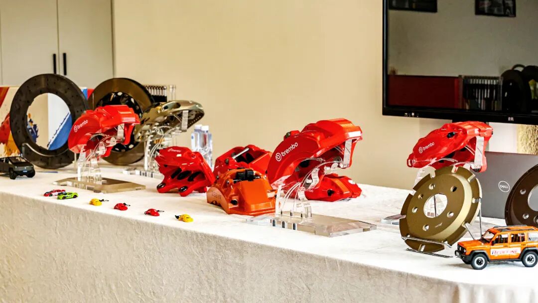JSW吉世威与Brembo布雷博官方合作生态 | X-Style授权经销商 - 锐迪凡 RF RACER