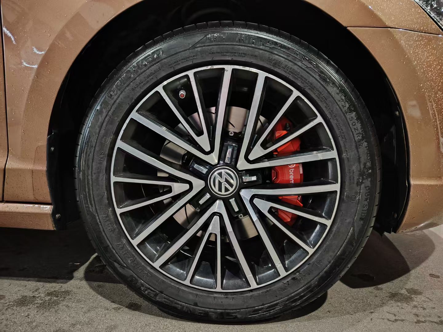 大众凌渡刹车升级方案 | Brembo X-Style FA062四活塞卡钳匹配高碳划线盘 | 锐迪凡（RF RACER）