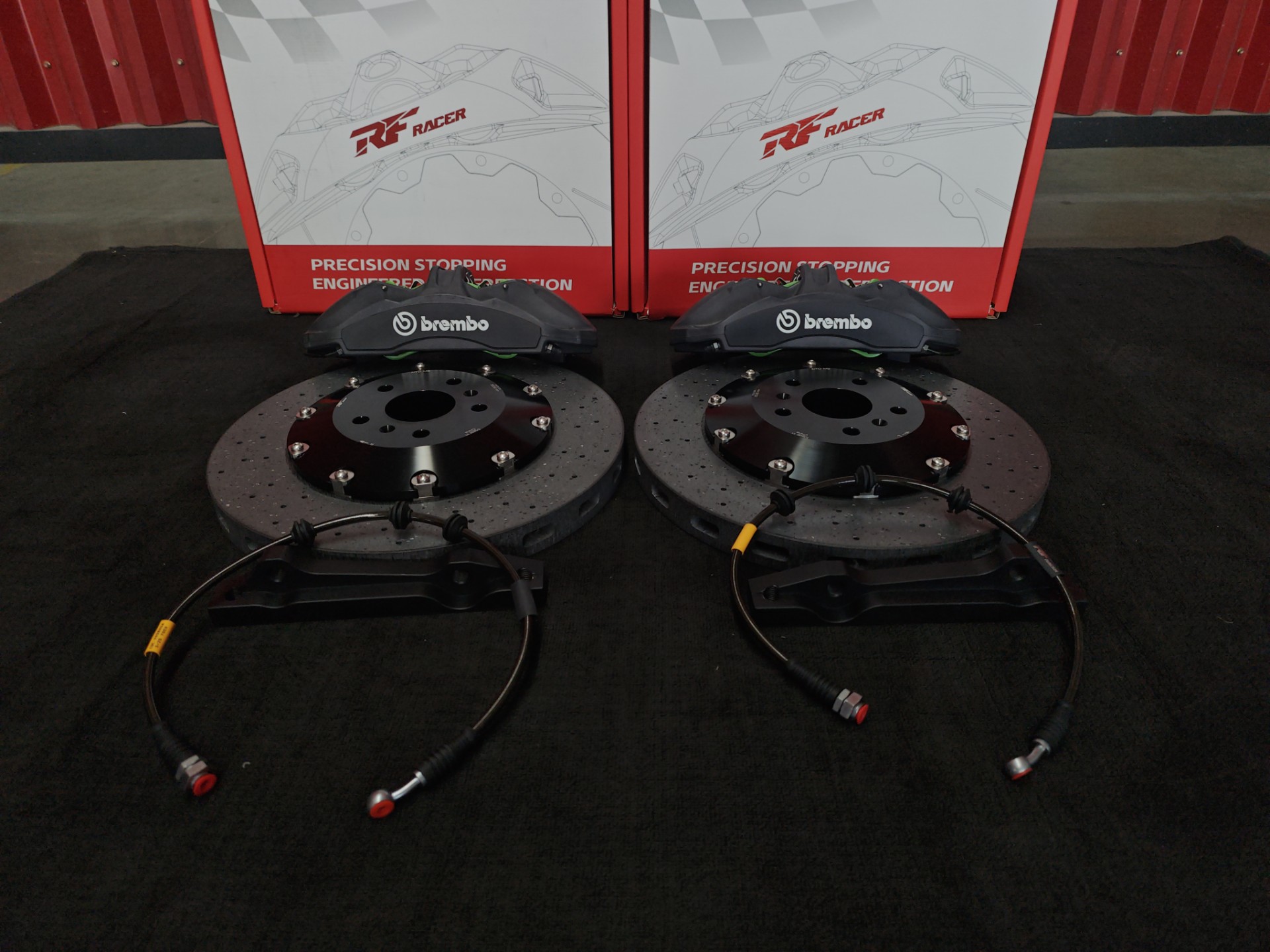 华为问界M9底盘制动升级工程档案：Brembo GT350配搭锐迪凡（RF RACER）长纤碳陶盘刹车套件方案